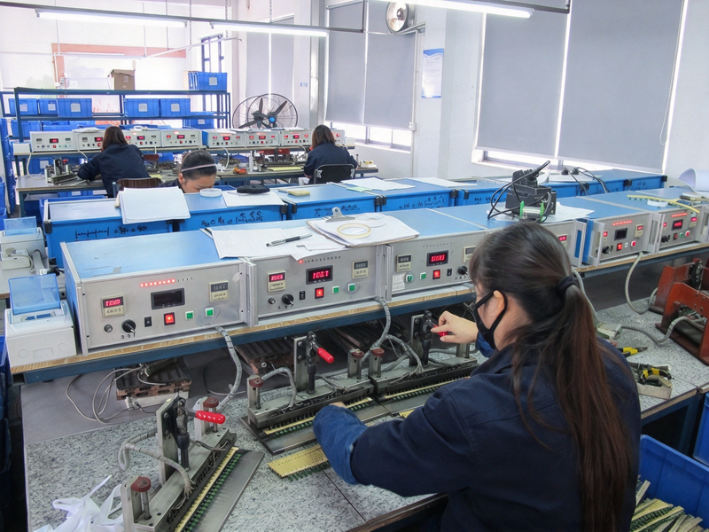 Shenzhen Hwalon Electronic Co., Ltd. خط إنتاج المصنع